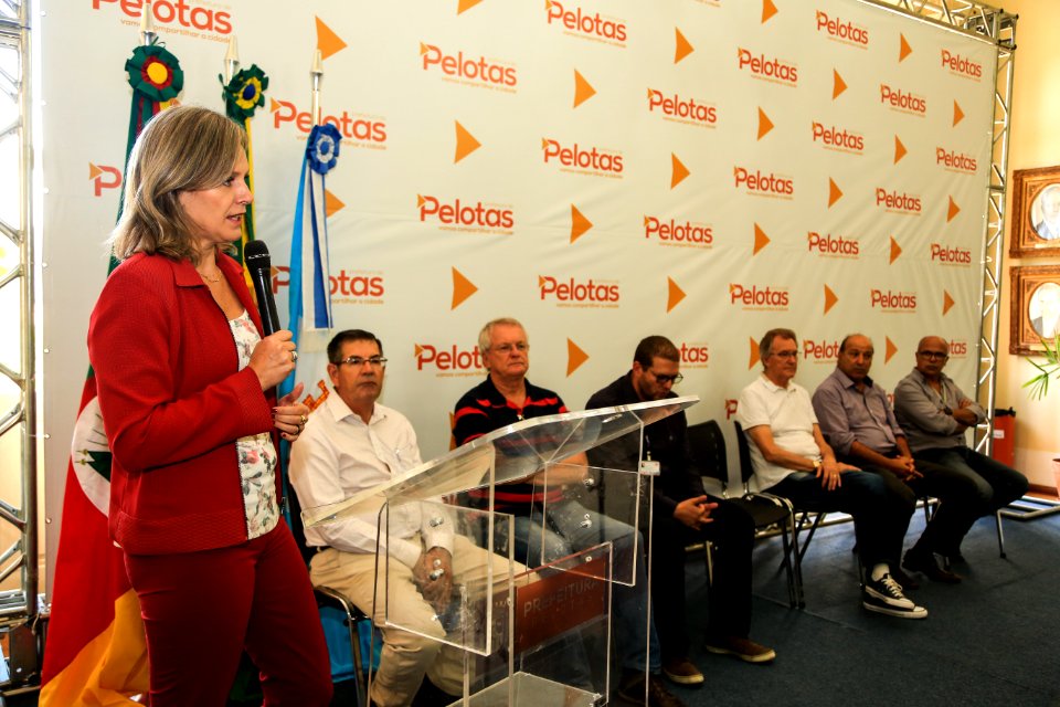 12.04.2018 - Prefeita Paula Mascarenhas durante assinatura de convênio do Plano de Mobilidade - Foto: Gustavo Vara