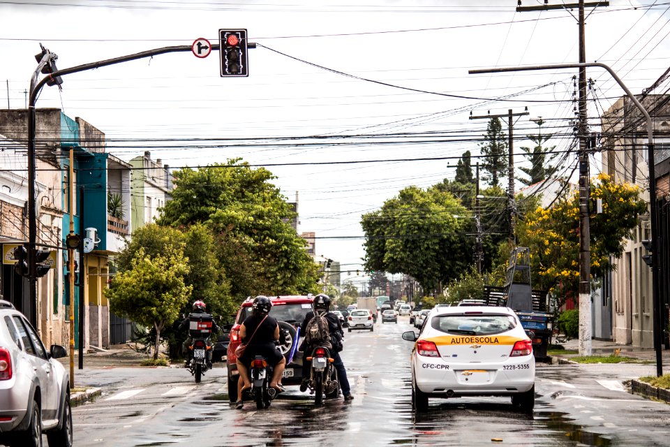 30.03.2021 - Sinaleira nova na Rua Antônio dos Anjos com Padre Anchieta - Foto Michel Corvello