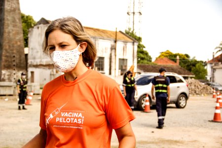 27.02.2021 Prefeita Paula Mascarenhas acompanha Drive Thru de Vacinação para idosos Foto Rodrigo Chagas