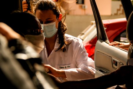 27.02.2021 Prefeita Paula Mascarenhas acompanha Drive Thru de Vacinação para idosos Foto Rodrigo Chagas