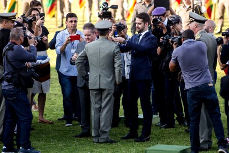 18.11.2019 - Porto Alegre/RS  - Prefeita Paula Mascarenhas é homenageada com a medalha 'Serviços Distintos' na cerimônia de passagem de comando-geral da Brigada Militar. Coronel Ikeda passa o comando para o coronel Rodrigo Mohr Picon - Foto: Gustavo Vara