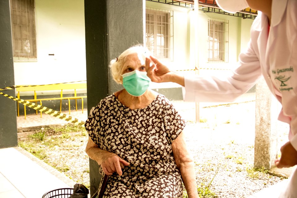 01.03.2021 Retomada da vacinação de idosos em escolas  Foto Rodrigo Chagas
