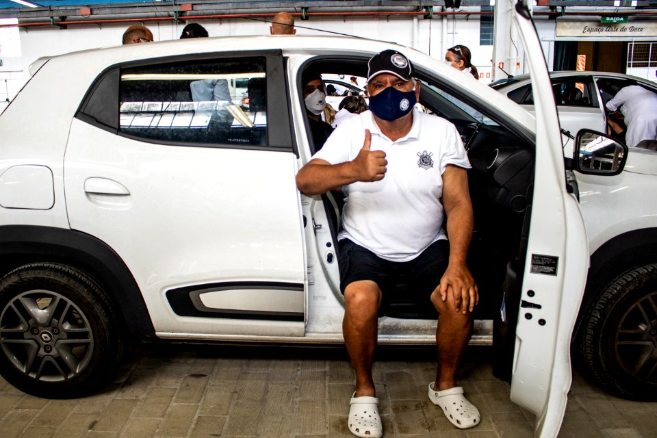 22.03.2021 - Drive-thru para idosos com 75 anos ou mais - Foto Michel Corvello