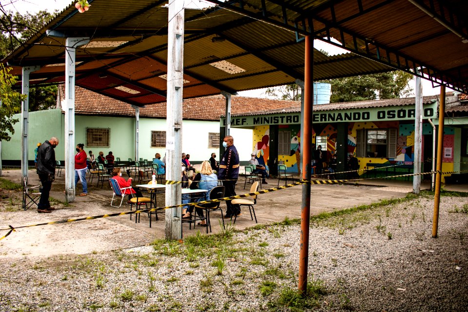 18.03.2021 - Primeira dose para os idosos de 78+ - Foto Michel Corvello