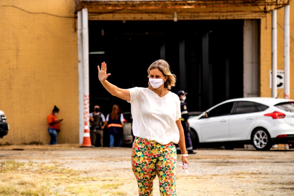 14.03.2021 - Drive-thru para vacinação de idosos com 79 anos - Foto Michel Corvello