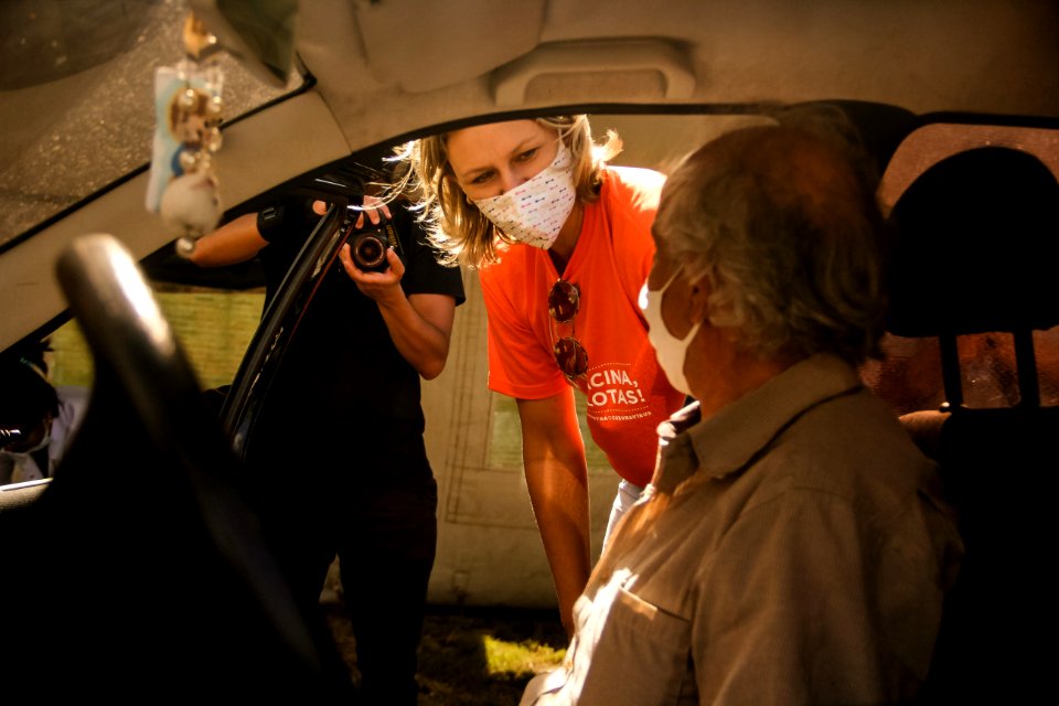 27.02.2021 Prefeita Paula Mascarenhas acompanha Drive Thru de Vacinação para idosos Foto Rodrigo Chagas