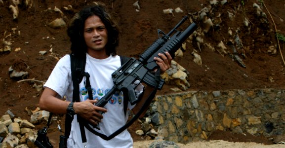 Mencoba Air Soft Gun
