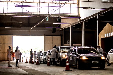 22.03.2021 - Drive-thru para idosos com 75 anos ou mais - Foto Michel Corvello