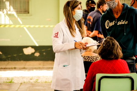 01.03.2021 Retomada da vacinação de idosos em escolas  Foto Rodrigo Chagas