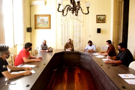 23.12.2020 Prefeita Paula Mascarenhas em Reunião com comissão de músicos  Foto Rodrigo Chagas