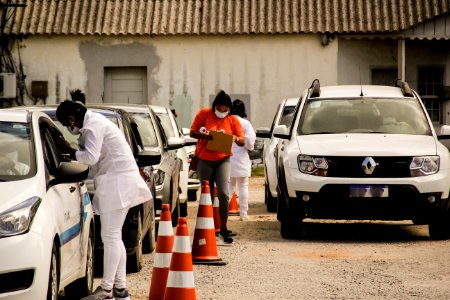 27.02.2021 Prefeita Paula Mascarenhas acompanha Drive Thru de Vacinação para idosos Foto Rodrigo Chagas