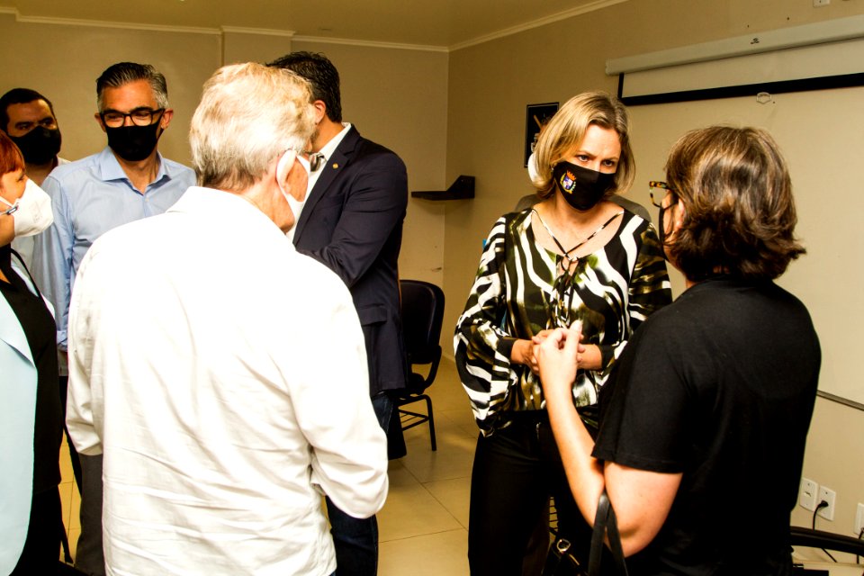 18.01.2021 - Prefeita Paula Mascarenhas participa da entrega dos equipamentos para os novos leitos de UTI COVID do HU - Foto: Gustavo Vara