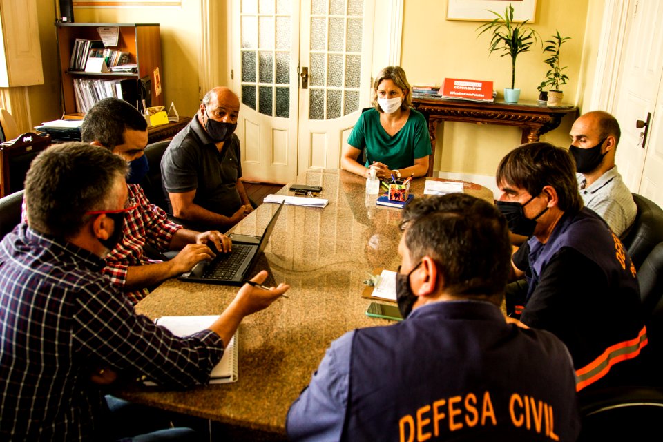 12.01.2021 - Prefeita Paula Mascarenhas realiza reunião com a Defesa Civil - Foto Gustavo Vara