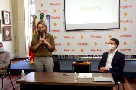 10.12.2020 Prefeita Paula Mascarenhas e Governador assinam termo repasse dos recursos para o novo hospital Foto Rodrigo Chagas