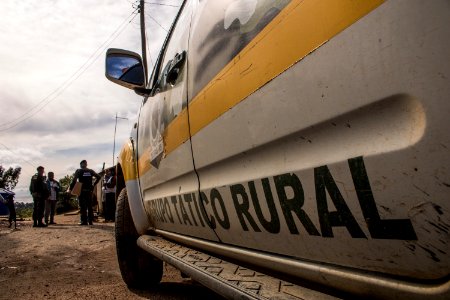 28.07.2020 - Patrulha Rural da GM realiza ação de orientação e distribuição de máscaras - Foto Michel Corvello