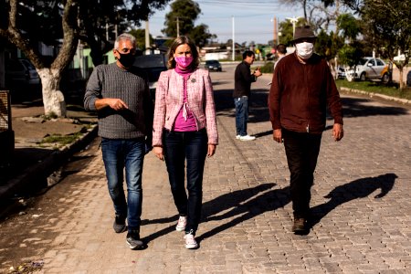 17.06.2020 - Prefeita Paula Mascarenhas realiza caminhada de entrega da avenida Visconde da Graça - Foto: Gustavo Vara