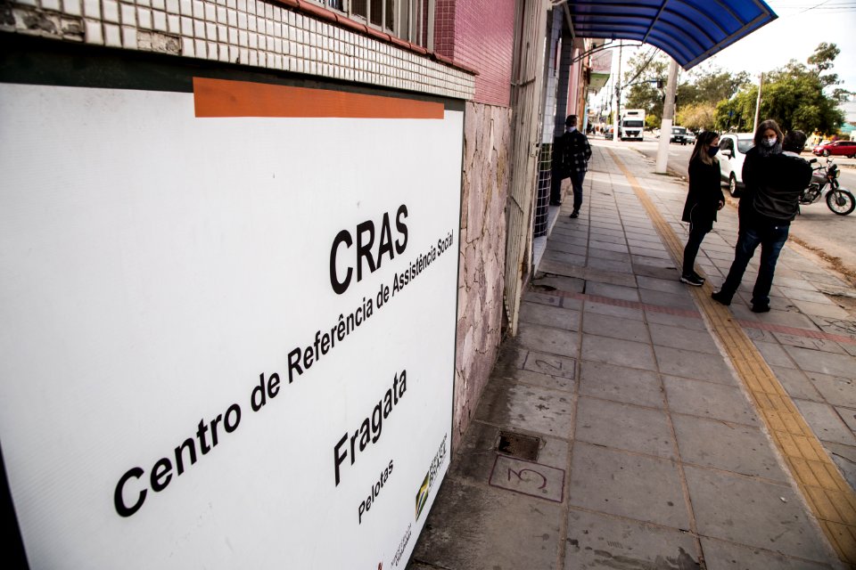 07.05.2020 - Prefeita Paula Mascarenhas realiza visita ao Cras Fragata - Foto: Gustavo Vara