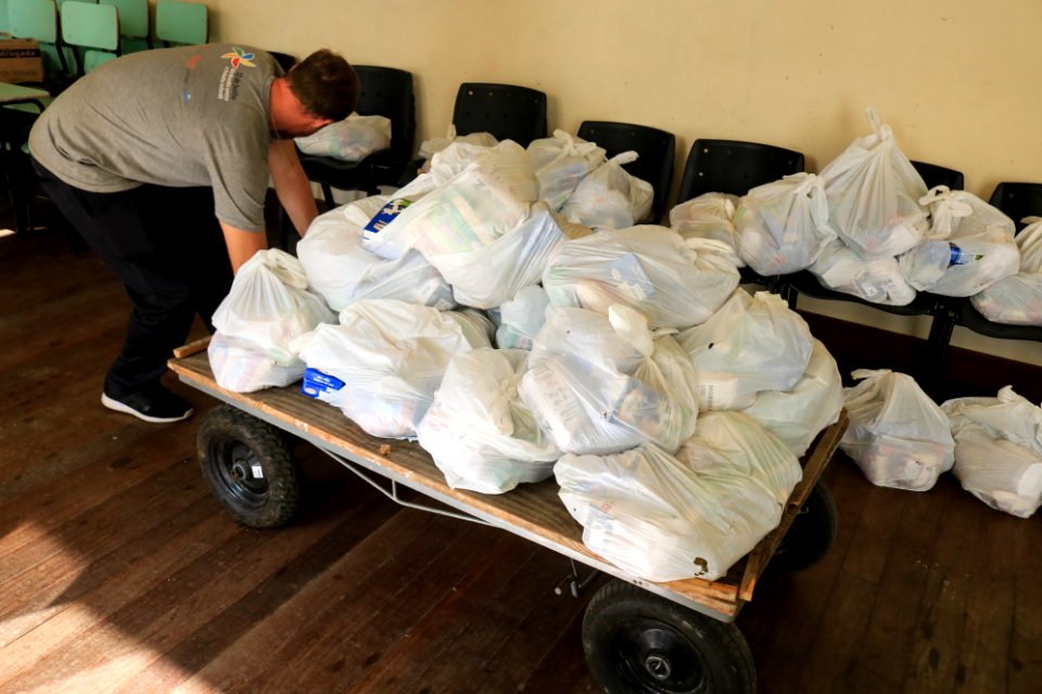 22 04 2020 Doação de alimentos para comunidade LGBT Fotos Paulo Ienczak