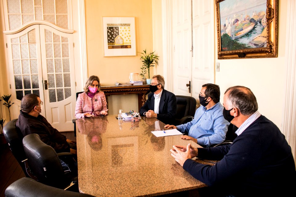 17.06.2020 - Prefeita Paula Mascarenhas em reunião com Grêmio Esportivo Brasil e Esporte Clube Pelotas - Foto Michel Corvello