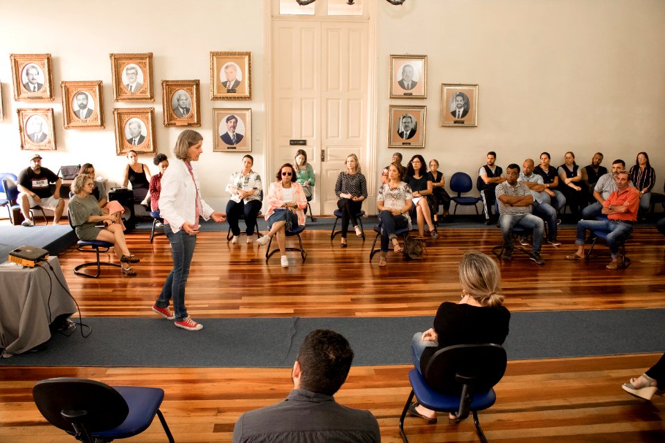 20.03.2020 Prefeita Paula Mascarenhas realiza reunião com servidores do Paço Municipal - Foto Michel Corvello