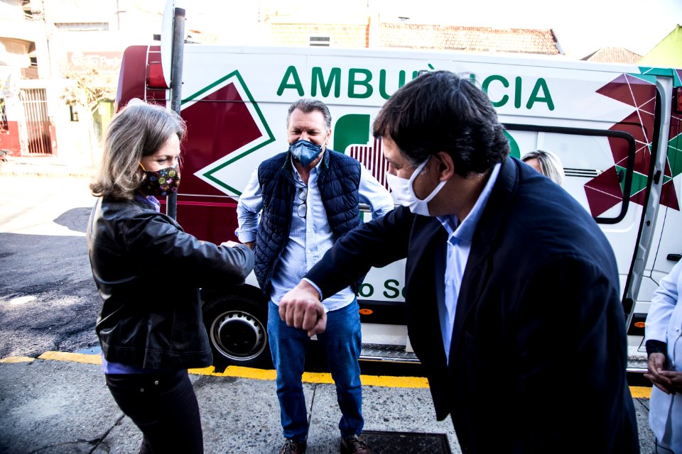 19.05.2020 - Prefeita Paula Mascarenhas durante entrega de ambulância ao Pronto Socorro, adquirida com emenda parlamentar do deputado Afonso Hamm - Foto: Gustavo Vara