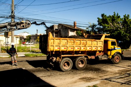 20.02.2020 - Prefeito em exercício Idemar Barz realiza visita às obras de requalificação da rua Marcílio Dias, com a presença do secretário de Planejamento e Gestão, Roberto Ramalho - Foto: Gustavo Vara