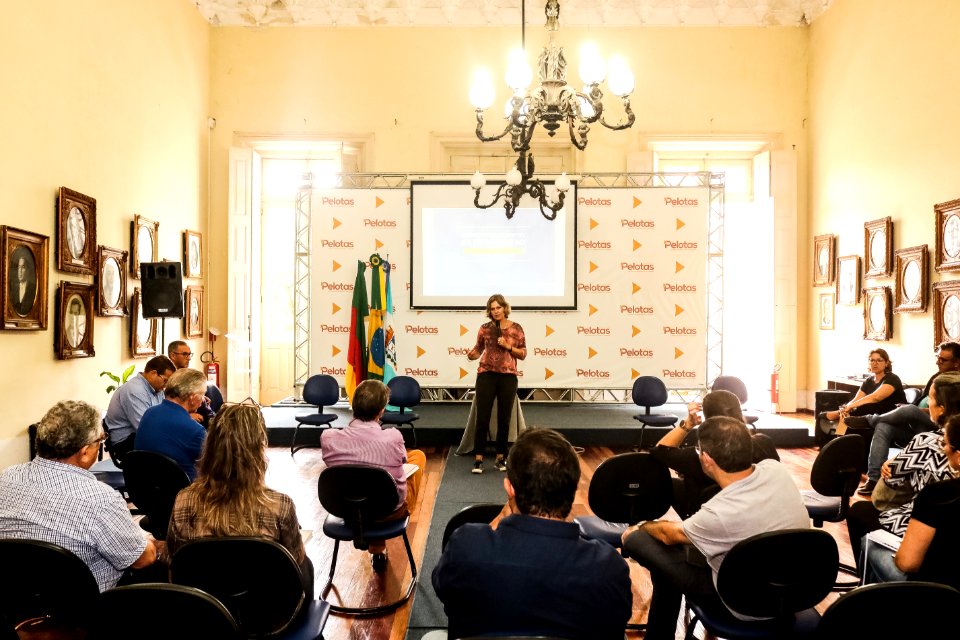 18.03.2020 - Prefeita Paula Mascarenhas realiza reunião com comitê de crise contra o coronavírus - Foto Michel Corvello