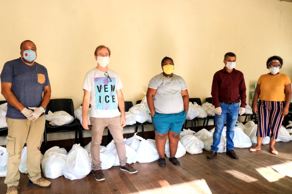 22 04 2020 Doação de alimentos para comunidade LGBT Fotos Paulo Ienczak