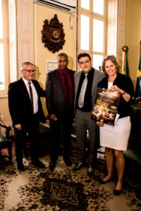 10.03.2020 - Prefeita Paula Mascarenhas recebe convite pelo vereador Enéias Clarindo 20° Congresso Petencostal-3