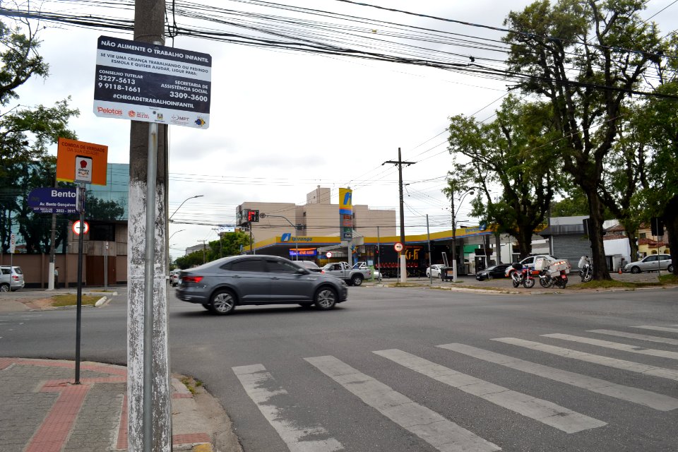 29.01.2020- Placa contra trabalho infantil - Foto Janine Tomberg