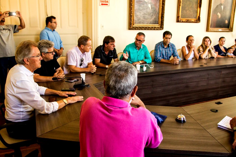 20.02.2020 - Prefeitura garante assistência às famílias do Haragano atingidas por incêndio - Foto: Gustavo Vara