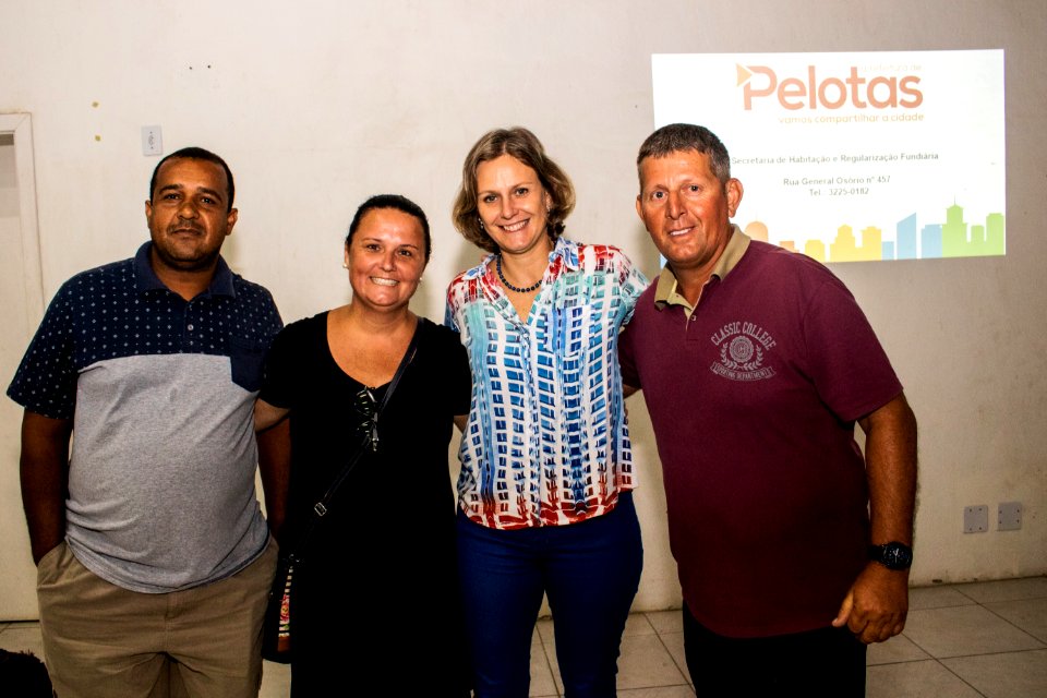 11.02.2020 - Prefeita Paula Mascarenhas realiza reunião com moradores do Loteamento Anglo - Foto Michel Corvello