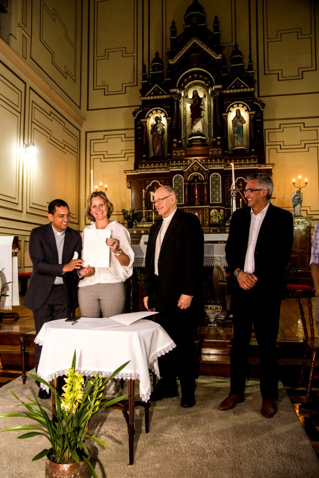12.02.2020 - Prefeita Paula Mascarenhas realiza a  assinatura da lei nº 6.774 que declara o tombamento do edifício localizado à rua Gomes Carneiro, 1302, prédio da Igreja Matriz do Sagrado Coração de Jesus - Foto: Gustavo Vara