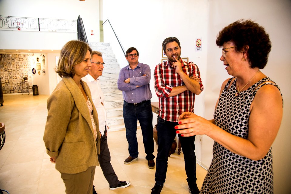 07.01.2020 - Prefeita Paula Mascarenhas visita a fábrica de doces Imperatriz - Foto: Gustavo Vara