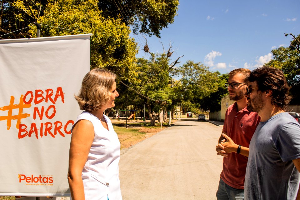 16.02.2020 - Prefeita Paula Mascarenhas visita a obra de pavimentação no Balneário dos Prazeres dentro do programa Obra no Bairro - Foto Michel Corvello