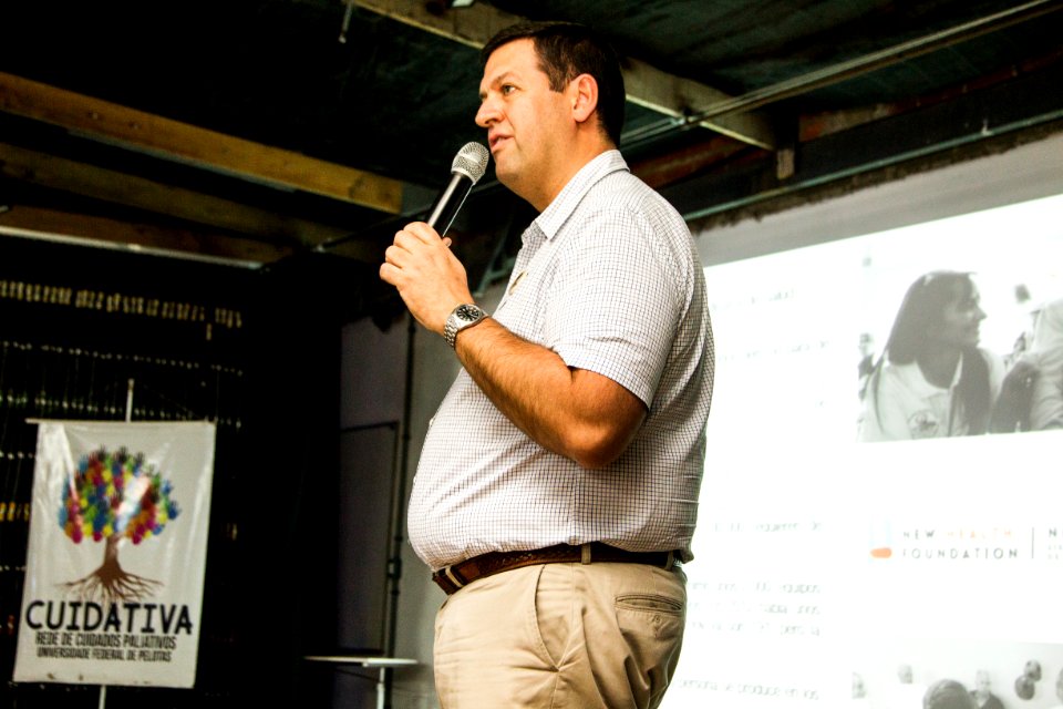 04.02.2020 - Prefeita Paula Mascarenhas participa da palestra do diretor de programas da New Health Foundation, Zacarias Rodriguez - Foto: Gustavo Vara