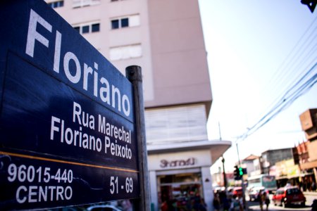 09.12.2019 - Rua Mal. Floriano Peixoto - Foto Michel Corvello
