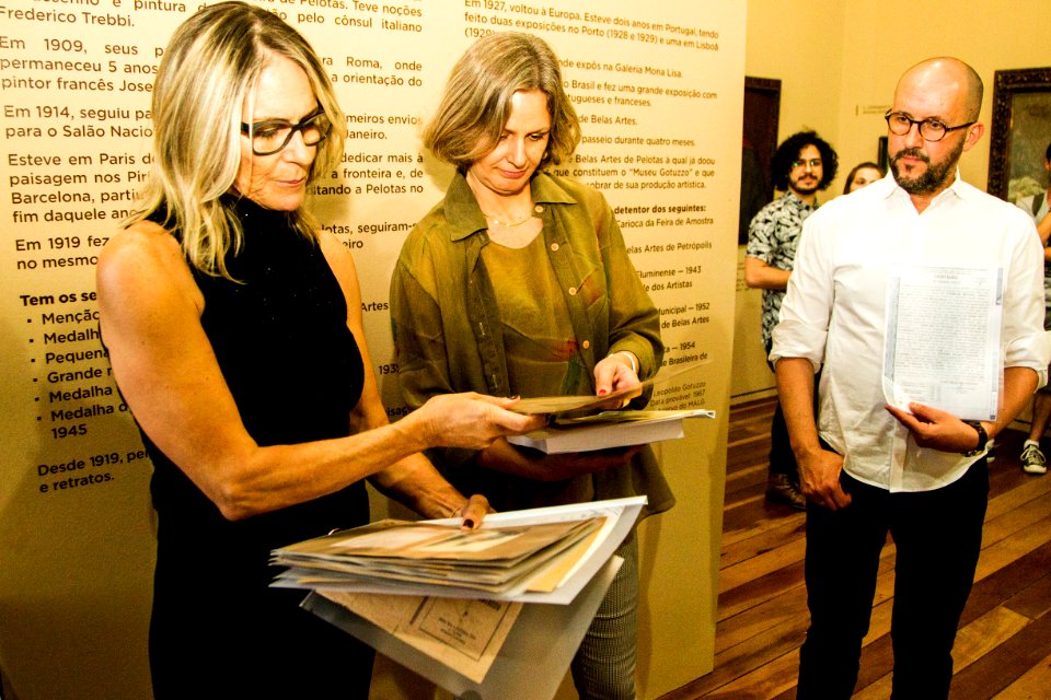 18.12.2019 - Prefeita Paula Mascarenhas participa da abertura da exposição ‘Gottuzo - Foto: Gustavo Vara