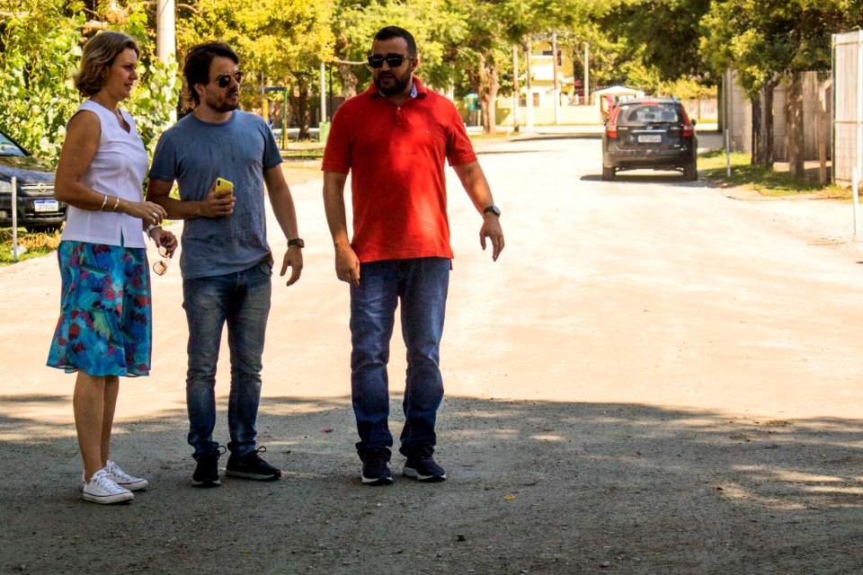 16.02.2020 - Prefeita Paula Mascarenhas visita a obra de pavimentação no Balneário dos Prazeres dentro do programa Obra no Bairro - Foto Michel Corvello