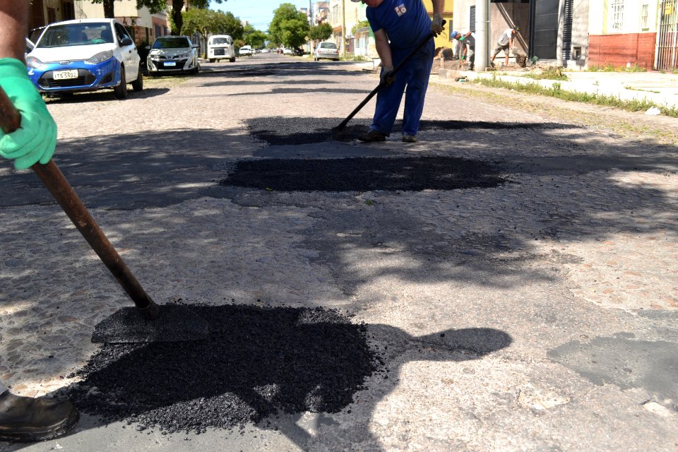 06.12.2019 - SMOP - TAPA buraco Alvaro Chaves Foto Janine Tomberg
