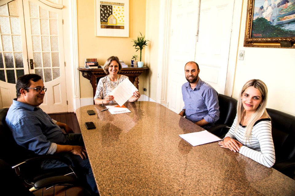 24.01.2020 - Prefeita Paula Mascarenhas realiza assinatura do Decreto que institui o Clube de Benefícios do Servidor Público Municipal - Foto: Gustavo Vara