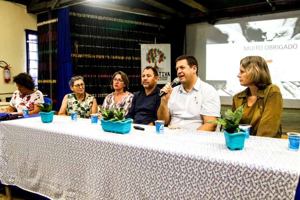 04.02.2020 - Prefeita Paula Mascarenhas participa da palestra do diretor de programas da New Health Foundation, Zacarias Rodriguez - Foto: Gustavo Vara