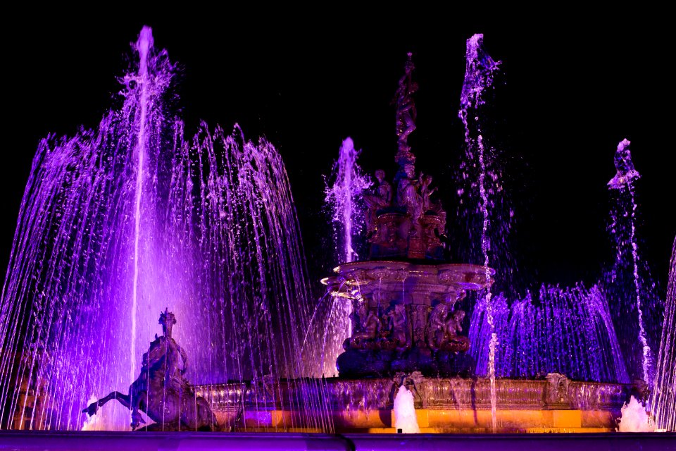13.12.2019 - Acendimento das luzes e águas dançantes do Natal na Praça Coronel Pedro Osório - Foto: Gustavo Vara