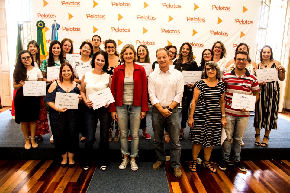 17.12.2019 - Prefeita Paula Mascarenhas entrega os certificados da formatura da metodologia Conte Comigo - Foto: Gustavo Vara
