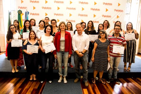 17.12.2019 - Prefeita Paula Mascarenhas entrega os certificados da formatura da metodologia Conte Comigo - Foto: Gustavo Vara