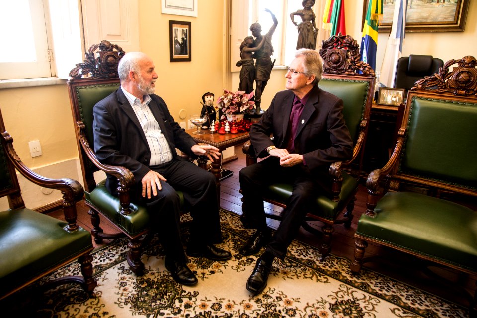 07.12.2019 - Vice prefeito Idemar Barz recebe visita do embaixador de Luxemburgo, Carlos Krieger, com programação turística - Foto: Gustavo Vara