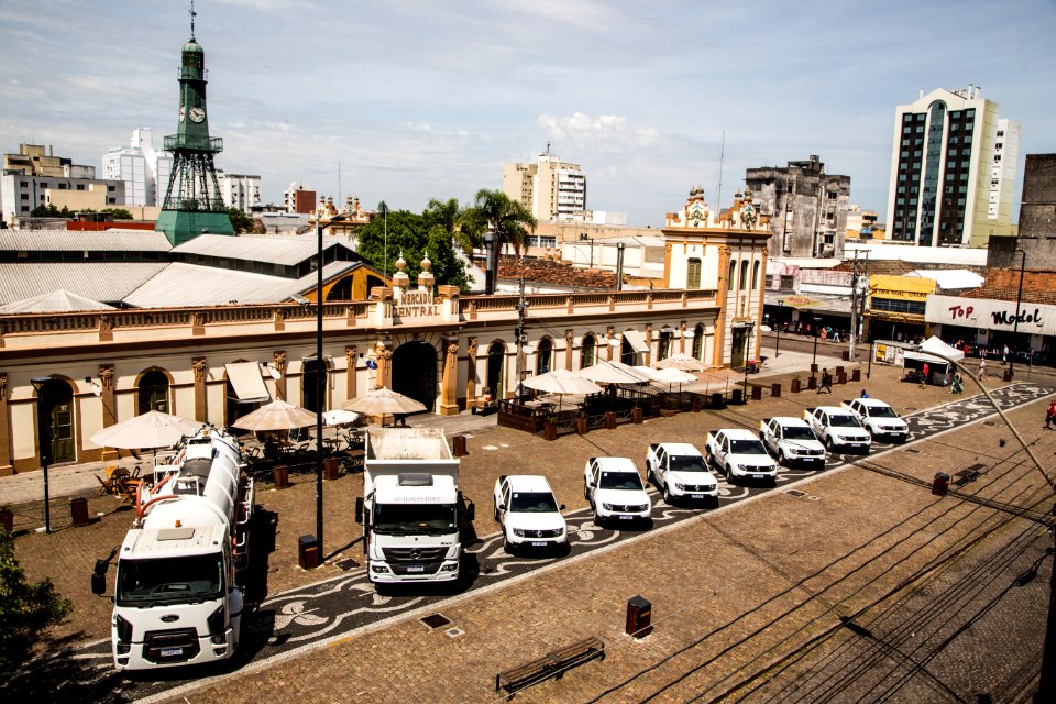 20.12.2019 - Prefeita Paula Mascarenhas e o vice idemar Barz realizam a entrega de veículos adquiridos com recursos do Finisa para as Administrações Regionais da SSUI - Foto: Gustavo Vara