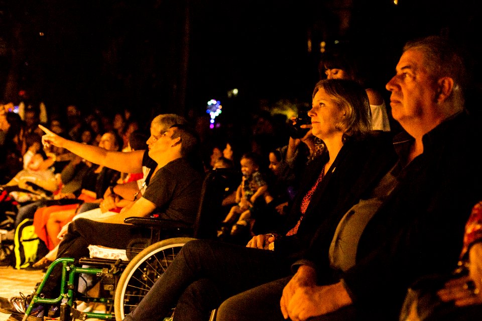 16.12.2019 -  Prefeita Paula Mascarenhas entrega a chave da cidade para o Papai Noel, durante a chegada na Praça Coronel Pedro Osório - Foto: Gustavo Vara