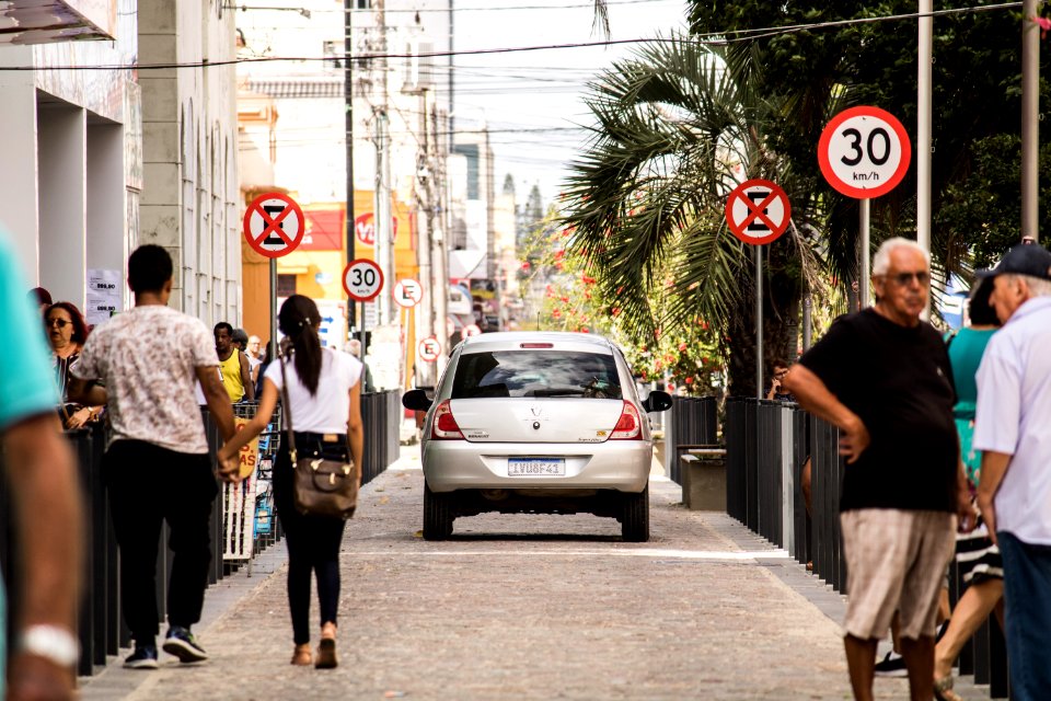 06.02.2020 - Rua Andrade Neves do calçadão - Foto Michel Corvello