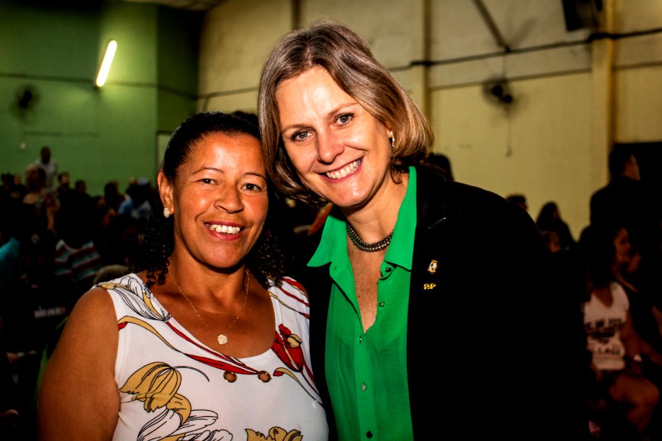 29.11.2019 - Prefeita Paula Mascarenhas e o vice Idemar Barz prestigiam a formatura dos cursos do projeto de Geração de Emprego e Renda da SHRF - Foto Michel Corvello